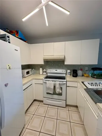 506 Radford Terrace Davie FL 33325
