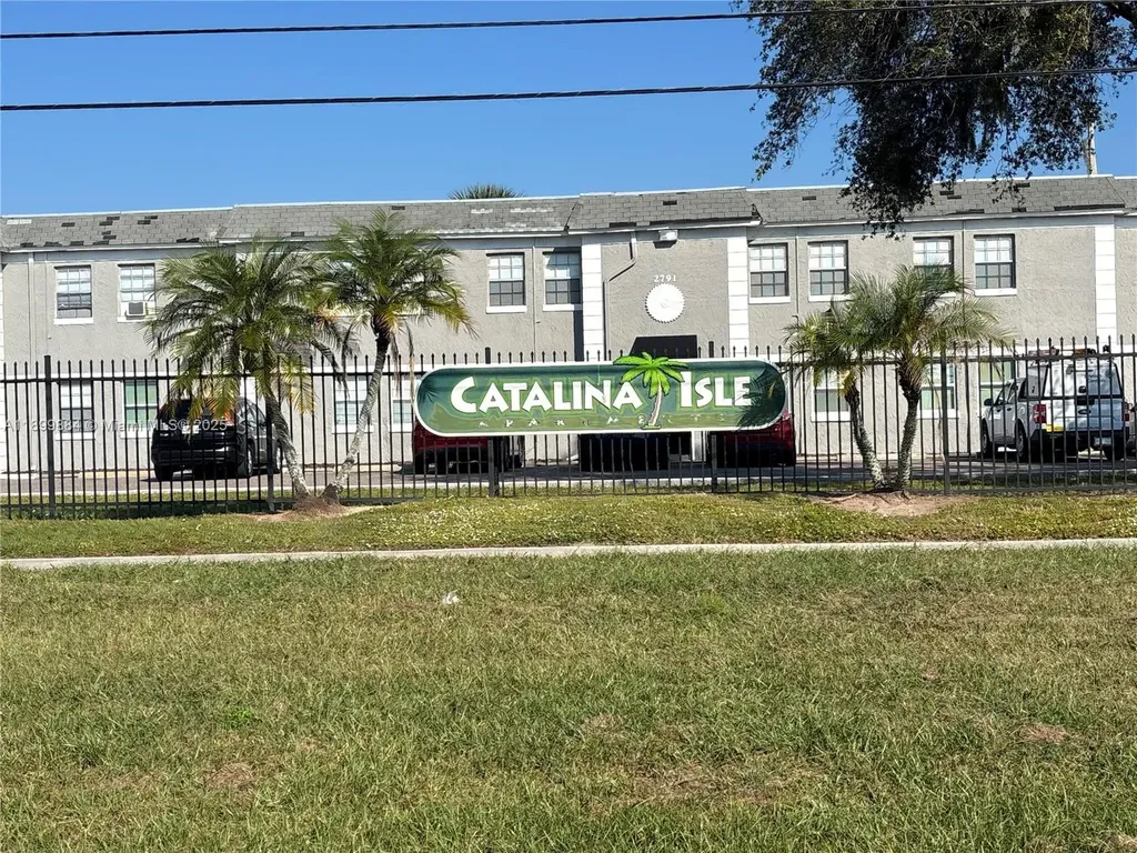 2777 L B Mcleod Road Orlando FL 32805