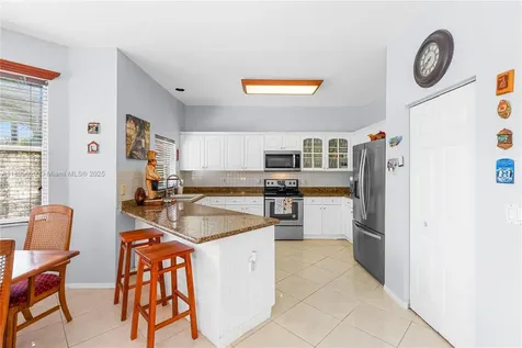 1071 NW 184th Terrace Pembroke Pines FL 33029