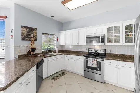 1071 NW 184th Terrace Pembroke Pines FL 33029