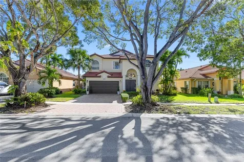 1071 NW 184th Terrace Pembroke Pines FL 33029