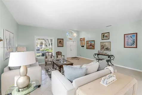 1071 NW 184th Terrace Pembroke Pines FL 33029