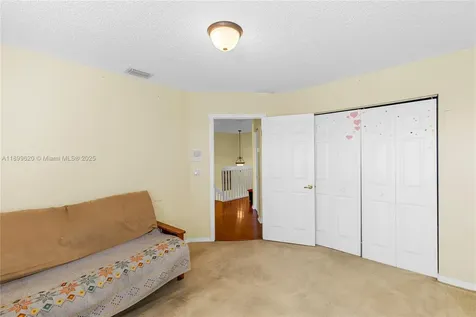 1071 NW 184th Terrace Pembroke Pines FL 33029
