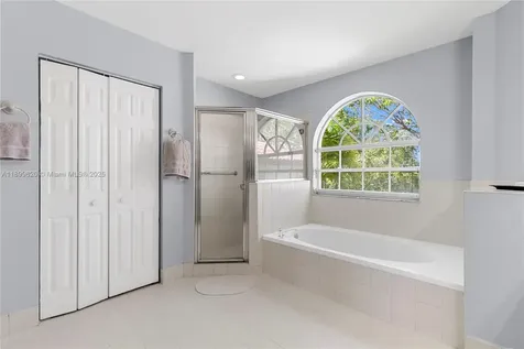 1071 NW 184th Terrace Pembroke Pines FL 33029