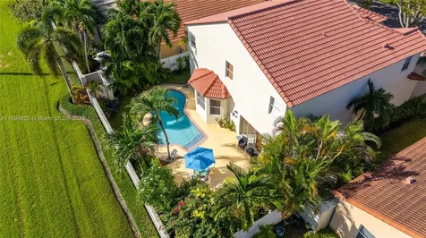 1071 NW 184th Terrace Pembroke Pines FL 33029