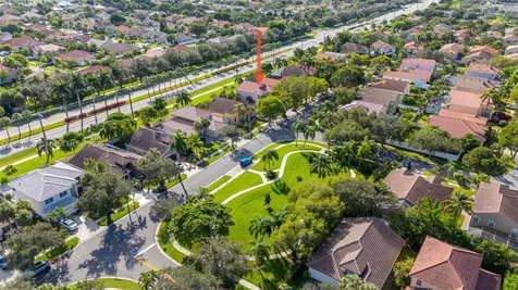 1071 NW 184th Terrace Pembroke Pines FL 33029