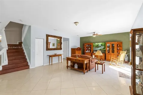 1071 NW 184th Terrace Pembroke Pines FL 33029