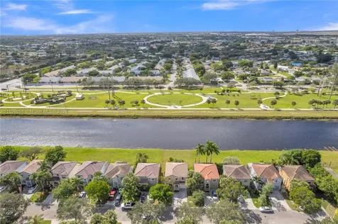 11764 SW 1st Street Coral Springs FL 33071