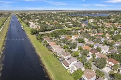 11764 SW 1st Street Coral Springs FL 33071