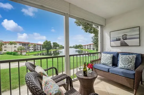 411 S Hollybrook Drive Pembroke Pines FL 33025