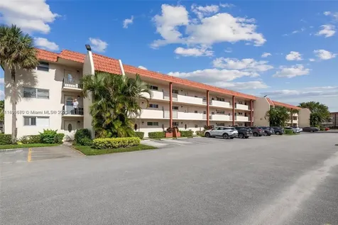 411 S Hollybrook Drive Pembroke Pines FL 33025