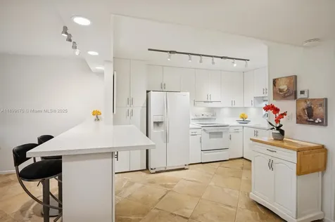 411 S Hollybrook Drive Pembroke Pines FL 33025