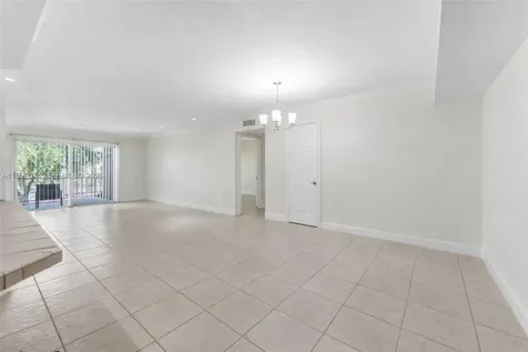 9437 SW 76th Street Miami FL 33173