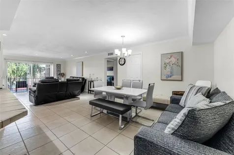 9437 SW 76th Street Miami FL 33173