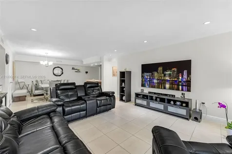 9437 SW 76th Street Miami FL 33173