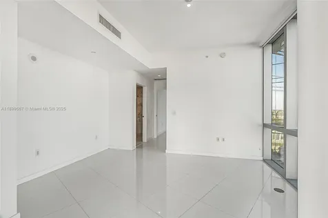 851 NE 1st Avenue Miami FL 33132