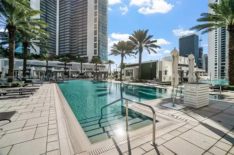851 NE 1st Avenue Miami FL 33132