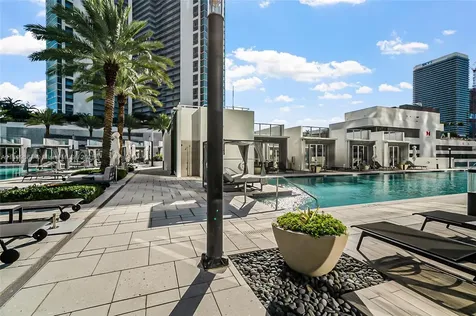 851 NE 1st Avenue Miami FL 33132