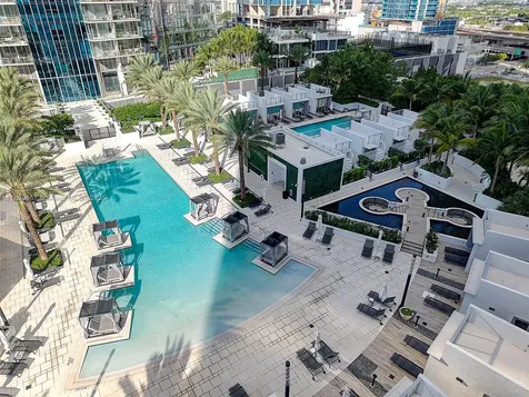 851 NE 1st Avenue Miami FL 33132