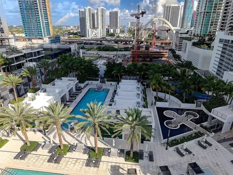 851 NE 1st Avenue Miami FL 33132