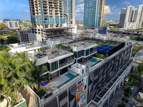 851 NE 1st Avenue Miami FL 33132
