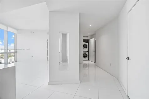 851 NE 1st Avenue Miami FL 33132