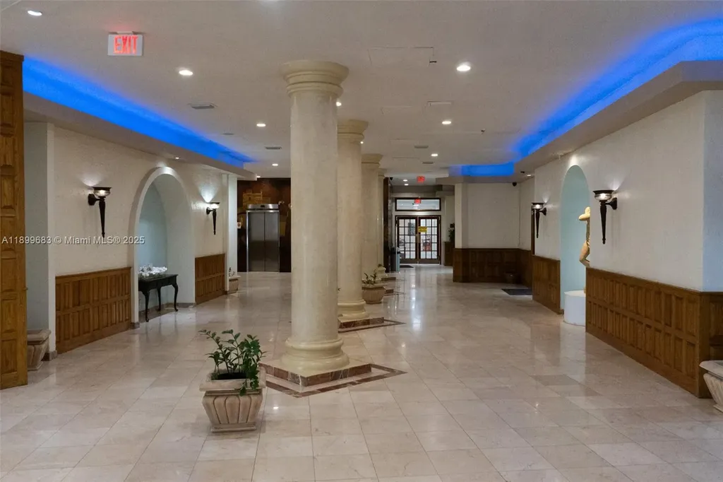 3725 S Ocean Drive Hollywood FL 33019