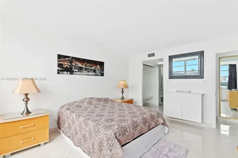 18021 Biscayne Boulevard Aventura FL 33160