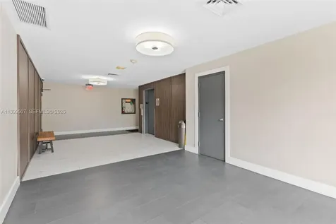 18021 Biscayne Boulevard Aventura FL 33160
