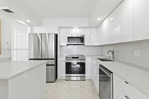 18021 Biscayne Boulevard Aventura FL 33160