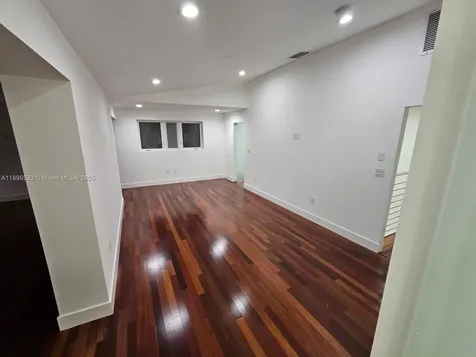 5754 NW 98th Avenue Doral FL 33178