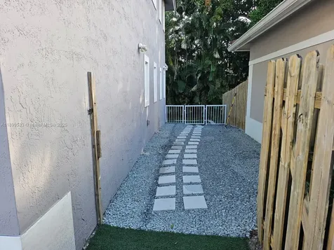 5754 NW 98th Avenue Doral FL 33178