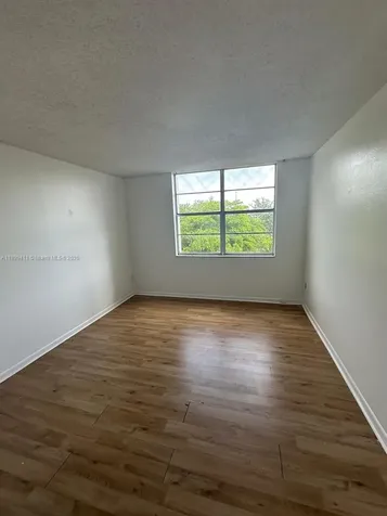 482 NW 165th Street Road Miami FL 33169