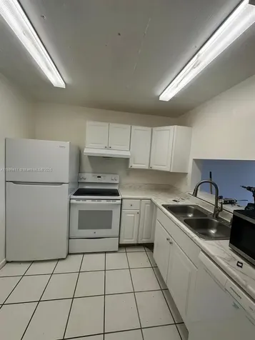 482 NW 165th Street Road Miami FL 33169