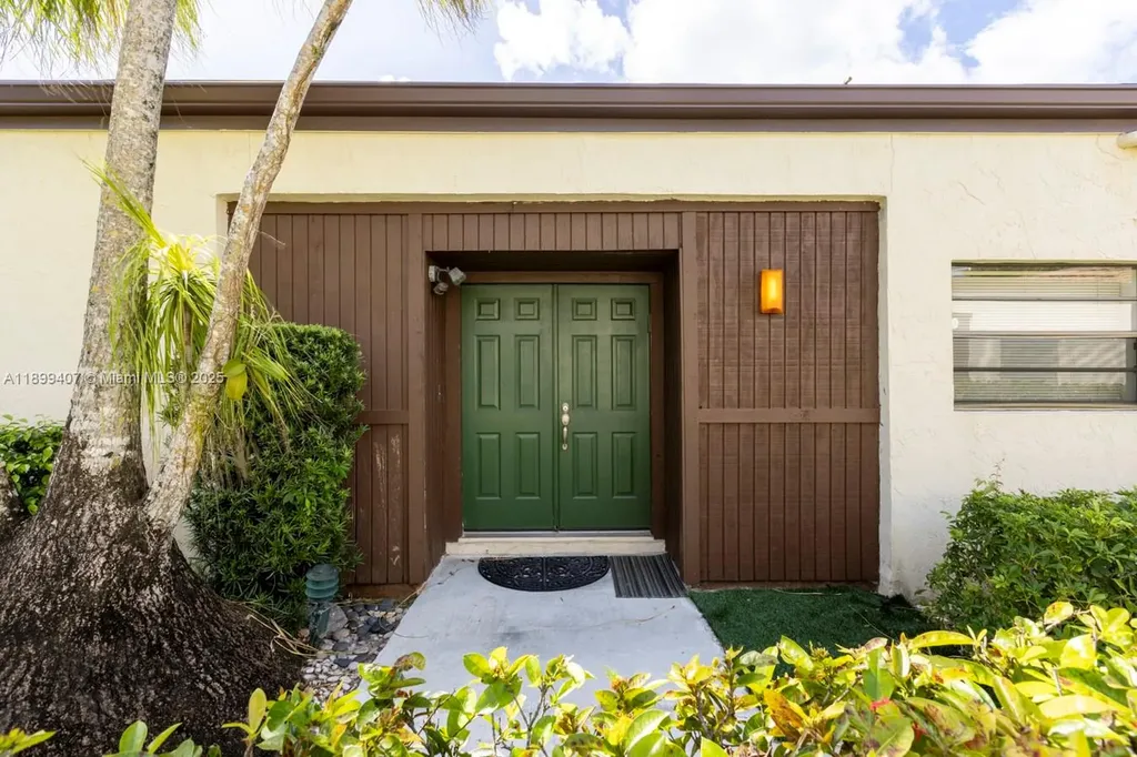 21686 Arriba Real Boca Raton FL 33433