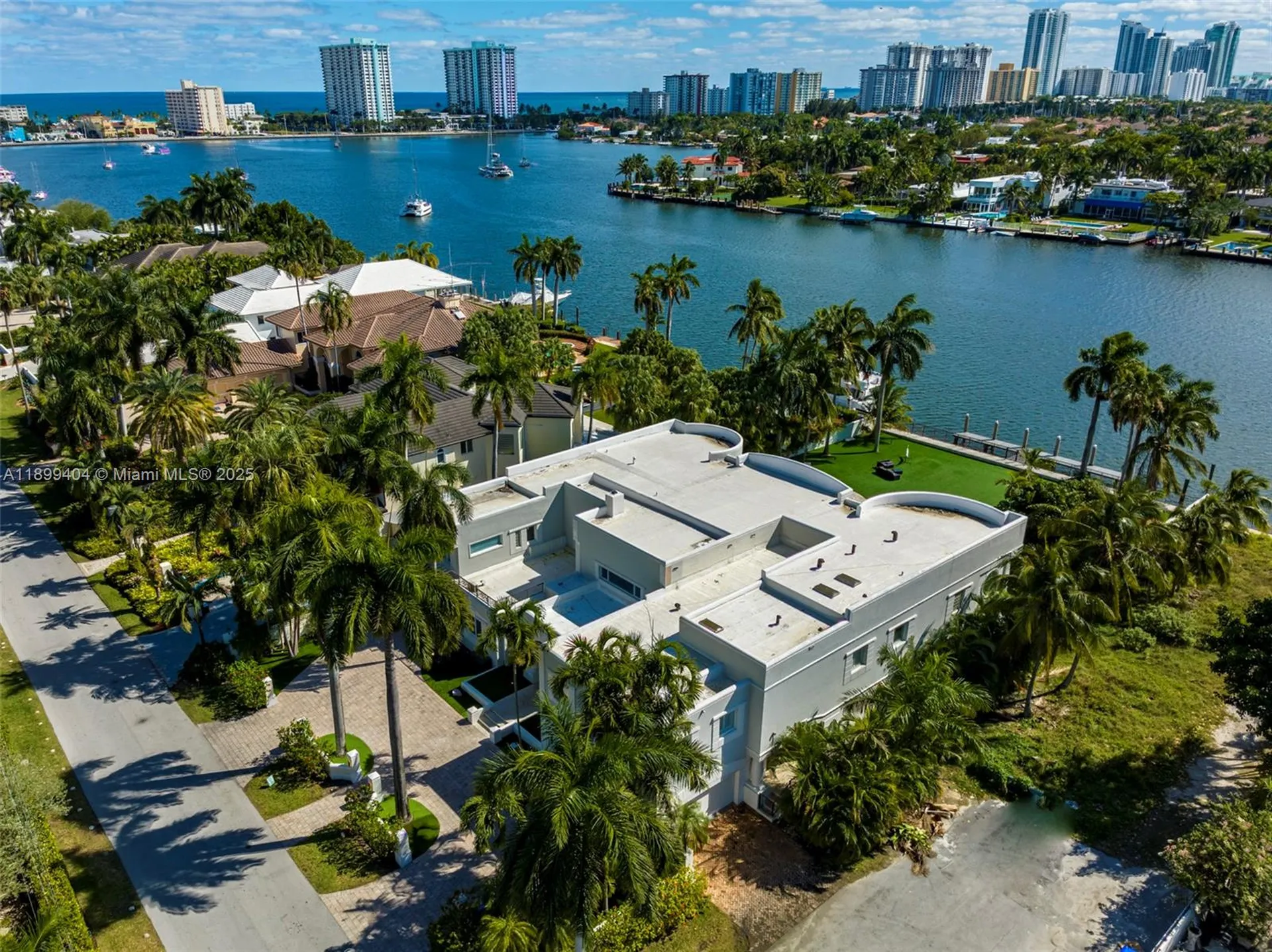 929 N Southlake Drive Hollywood FL 33019