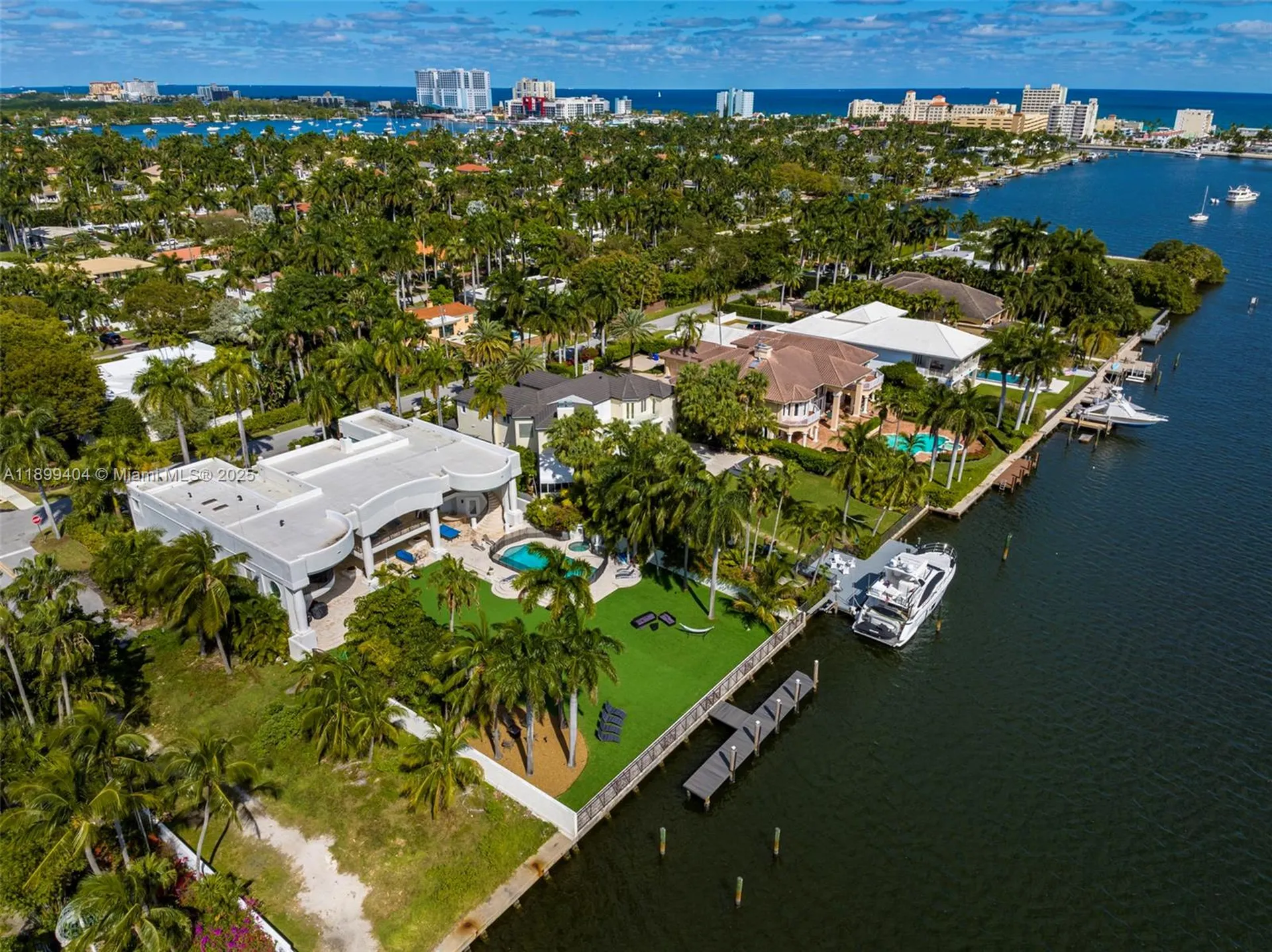 929 N Southlake Drive Hollywood FL 33019