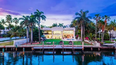 929 N Southlake Drive Hollywood FL 33019