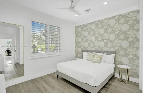 929 N Southlake Drive Hollywood FL 33019