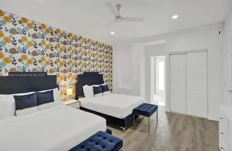 929 N Southlake Drive Hollywood FL 33019