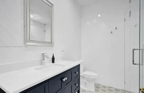 929 N Southlake Drive Hollywood FL 33019