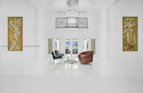 929 N Southlake Drive Hollywood FL 33019