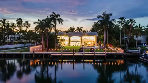 929 N Southlake Drive Hollywood FL 33019