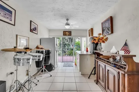 7967 NW 186th Terrace Hialeah FL 33015