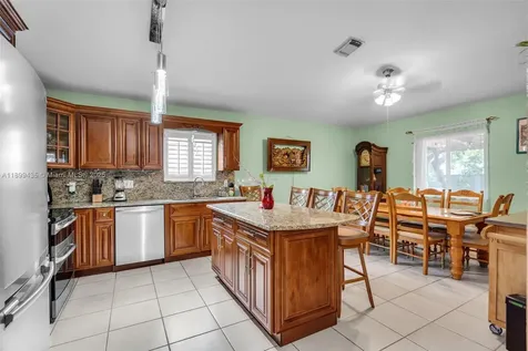 7967 NW 186th Terrace Hialeah FL 33015