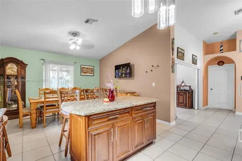 7967 NW 186th Terrace Hialeah FL 33015