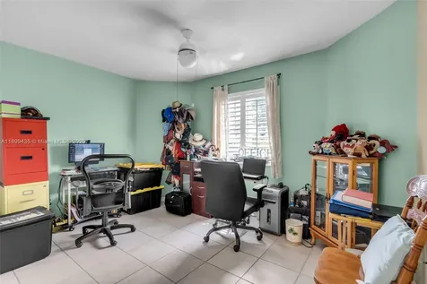 7967 NW 186th Terrace Hialeah FL 33015