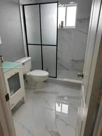 7967 NW 186th Terrace Hialeah FL 33015