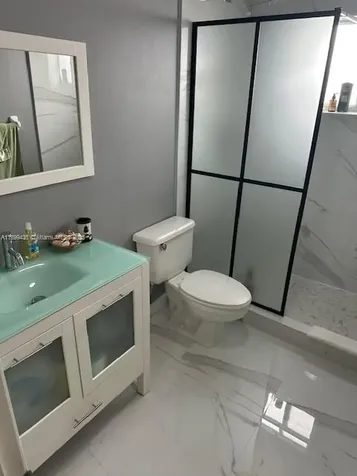 7967 NW 186th Terrace Hialeah FL 33015