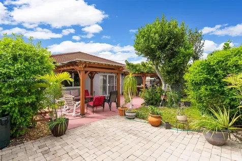 7967 NW 186th Terrace Hialeah FL 33015